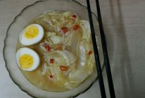 辣白菜鸡蛋汤面的做法