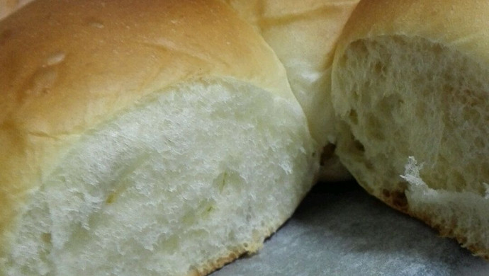 松软中种甜面包