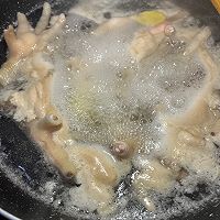 超级下饭的鸡爪土豆煲软糯香辣的做法图解3