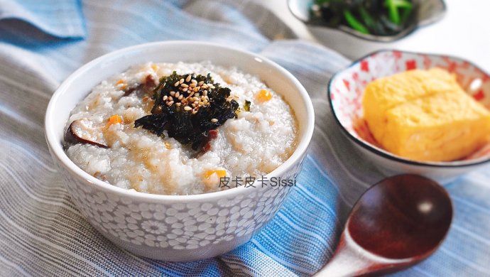 丰富餐桌味：韩国牛肉蔬菜粥