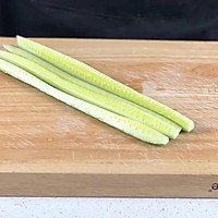 腌长条黄瓜的做法图解3