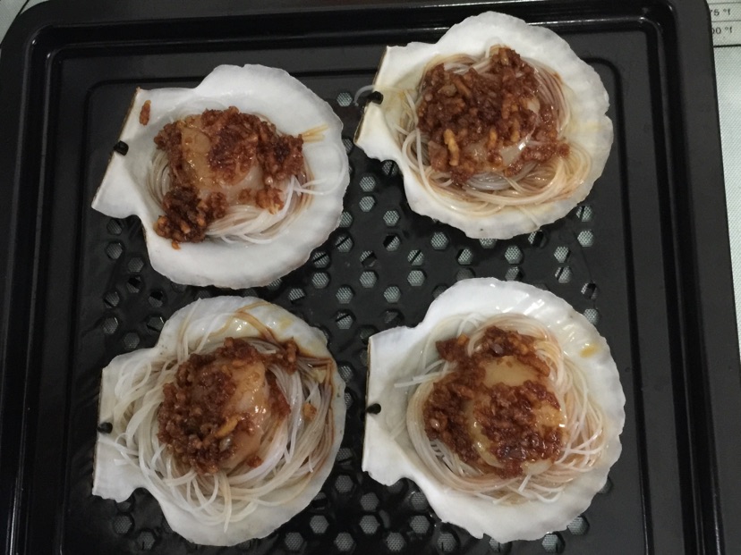 蒜蓉粉丝蒸扇贝#方太一代蒸传#的做法图解7