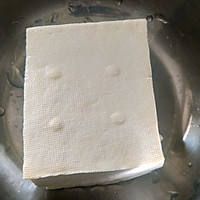 小葱拌豆腐的做法图解1
