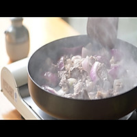 北鼎视频食谱：蕃茄土豆炖牛腩+五彩蒸饭+金针菇蒸豆腐的做法图解3