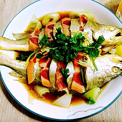 清蒸“冰鲜大黄鱼&腊肉”-无油版更健康