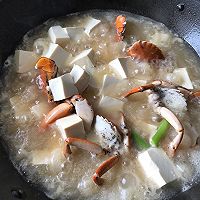 三门青蟹豆腐汤的做法图解3