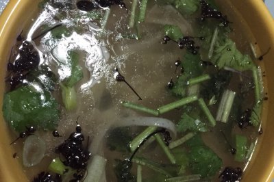 野韭菜花炝锅杂面汤