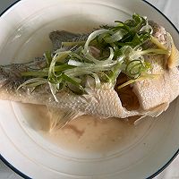 清蒸鲈鱼的做法图解3