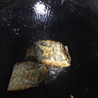 煎焖带鱼的做法图解4