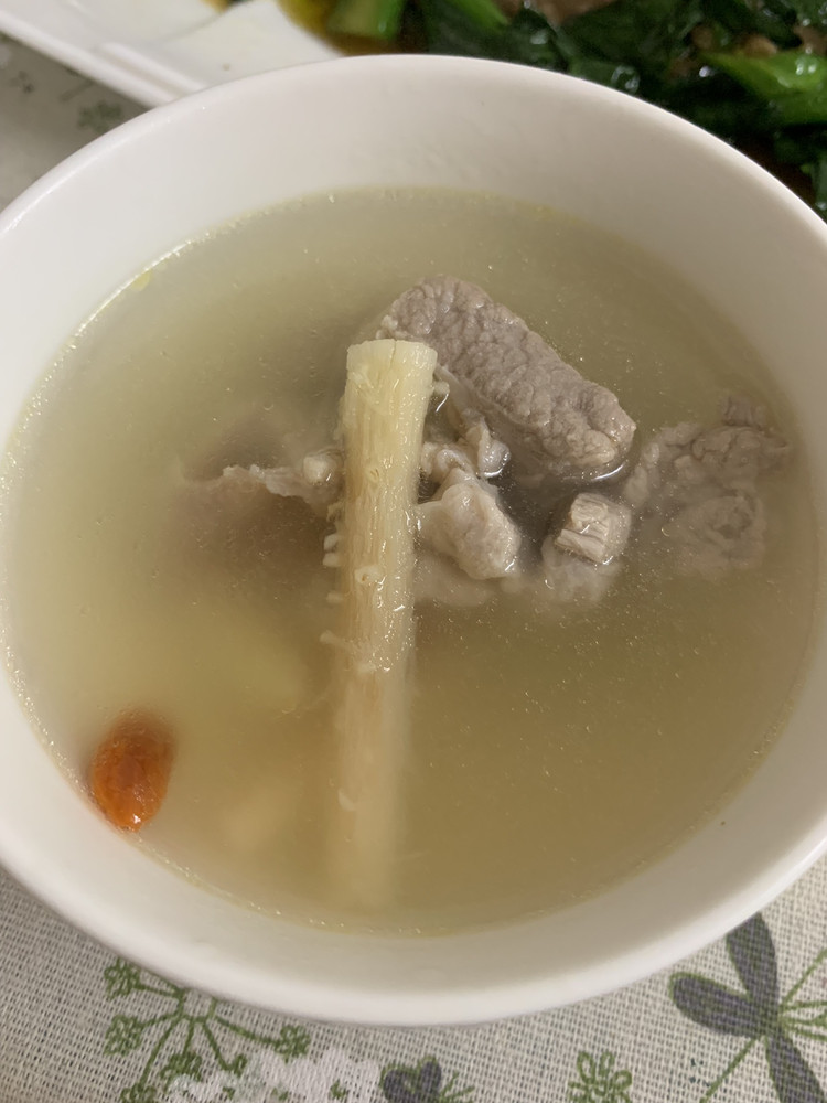 夏季清补凉排骨汤的做法
