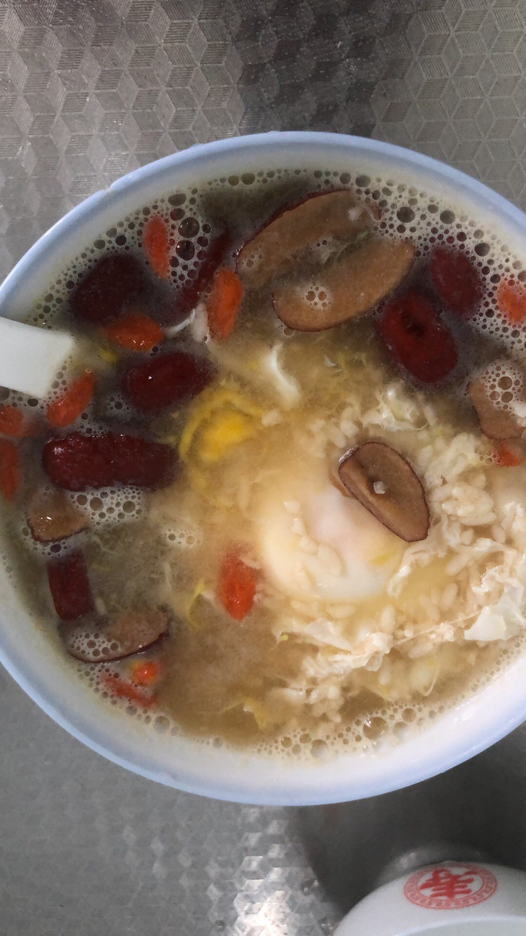 酒糟红枣煮鸡蛋的做法