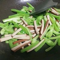 3分钟家常快手菜～青椒炒豆干丝的做法图解6