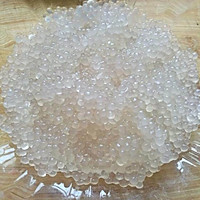 自制西米牛奶水果露的做法图解3