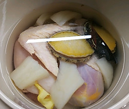 花胶鲍鱼炖鸡汤的做法