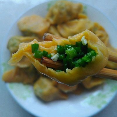 鸡蛋韭菜苔饺子