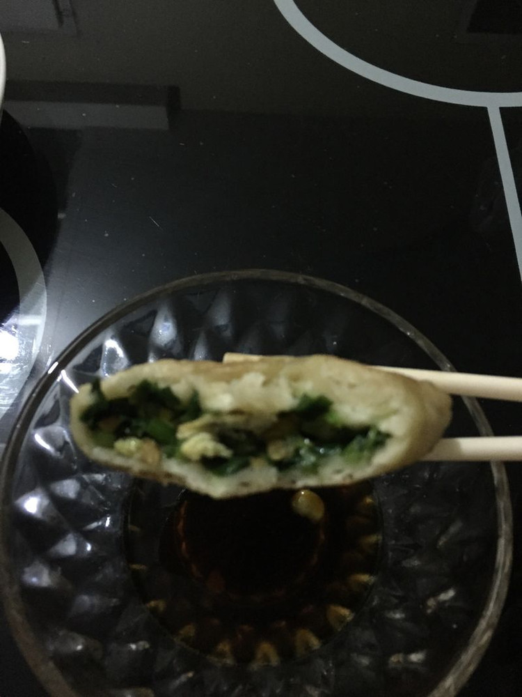 韭菜香菜玉米胡萝卜馅饼的做法