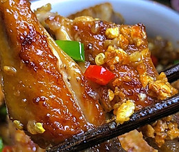 蒜香鸡翅的做法