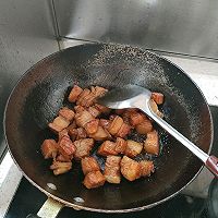 红烧肉——炒糖色版的做法图解2
