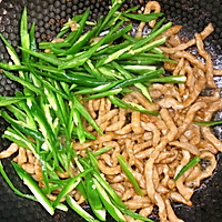 #开启冬日滋补新吃法#青椒炒肉丝的做法图解9