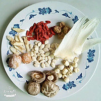 海珍花菇汤的做法图解1