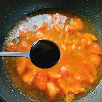 汤汁浓郁，好吃到停不下来的番茄火腿酸汤面的做法图解5