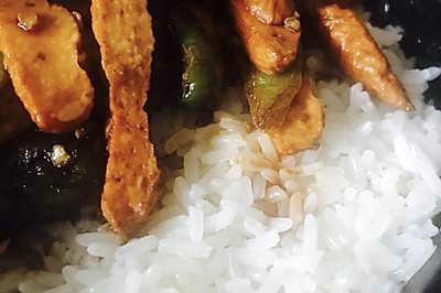 家常煲仔饭