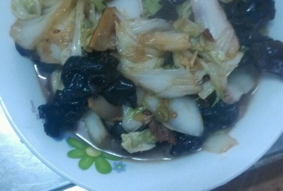 白菜木耳炒肉片