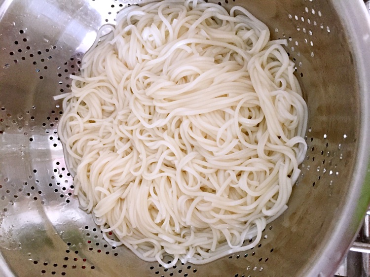葱油面(超简单超好吃)的做法图解2