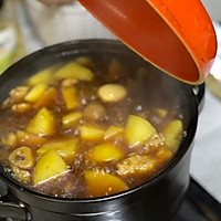 #暖冬酱在手，嗨吃部队锅# 土豆炖羊腿肉的做法图解4