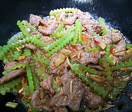青笋炒牛肉的做法