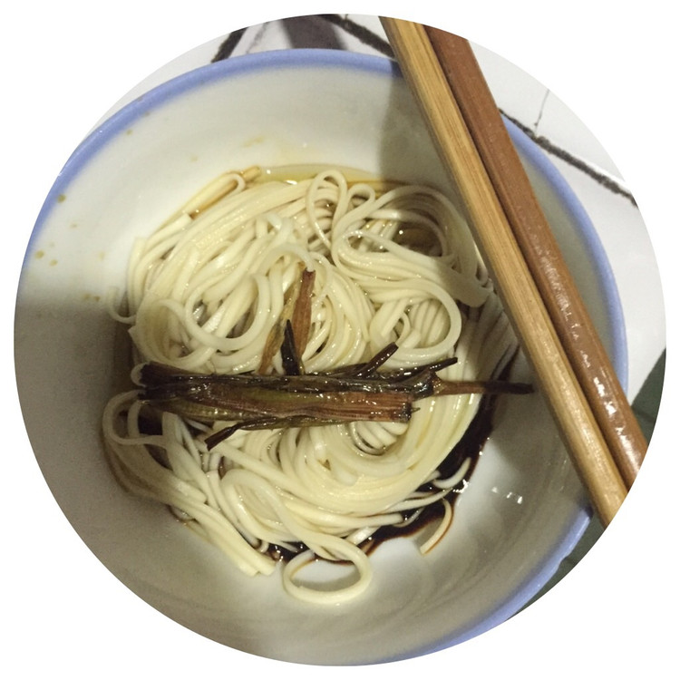 夜宵——葱油面的做法