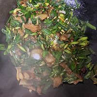 蒜苗炒肉的做法图解9
