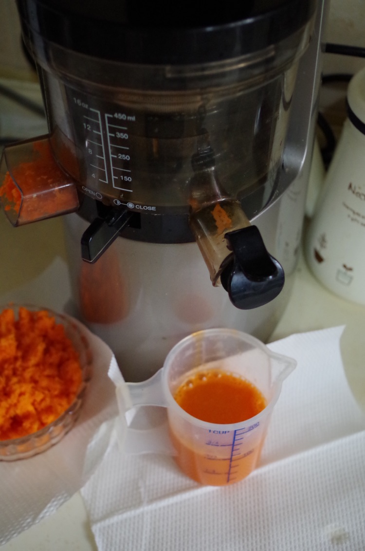 儿童辅食胡萝卜面条的做法图解1