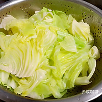 白菜猪肉饺的做法图解3