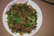 茶树菇炒腊肉的做法