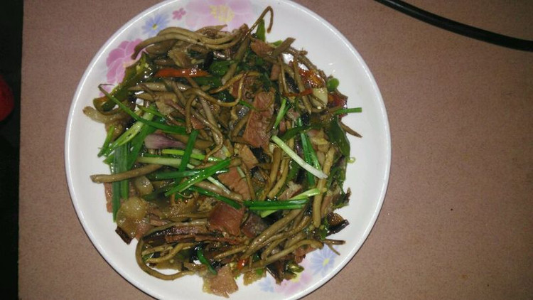 茶树菇炒腊肉的做法