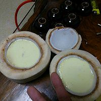 棷青炖蛋(椰青喝完了，丢了是一种浪费)的做法图解5