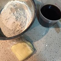 红糖面包卷的做法图解1