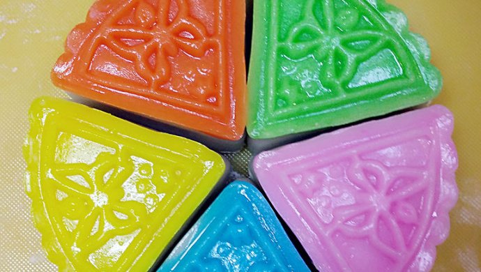 懒人版超简易五颜六色冰皮月饼（多成品图展示）