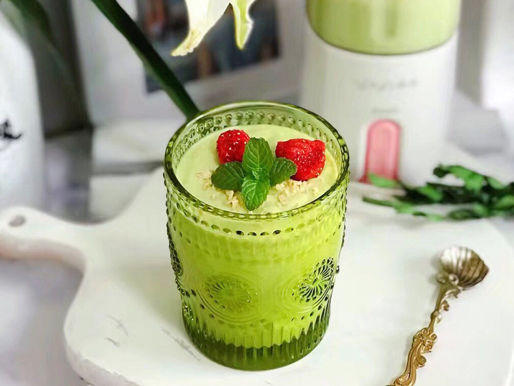 蜂蜜牛油果鸡蛋麦片牛奶糊的做法