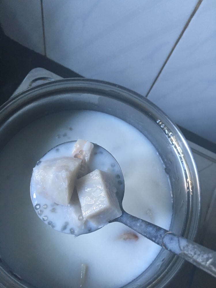 芋头西米露的做法图解3