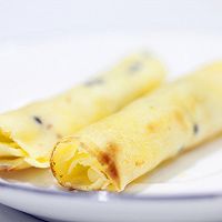 烤箱做鸡蛋卷（黑芝麻鸡蛋卷的做法）的做法图解8