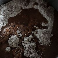 巧克力坚果可颂的做法图解2