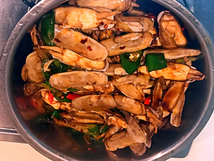 爆香蛏子的做法