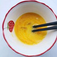 蚕豆米炒鸡蛋的做法图解5