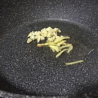 老菜脯豆腐焖黄骨鱼的做法图解5