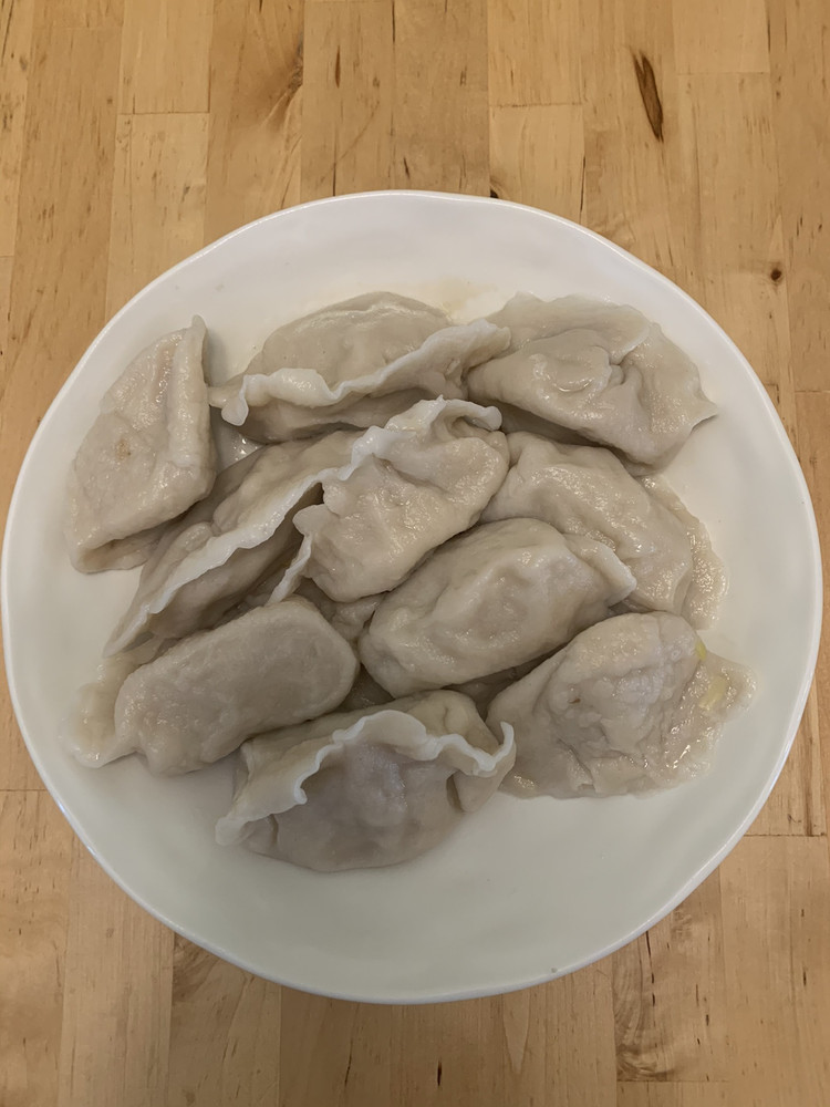 韭黄猪肉手工饺的做法