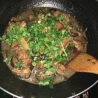 香菇粉皮炖鸡腿的做法图解10