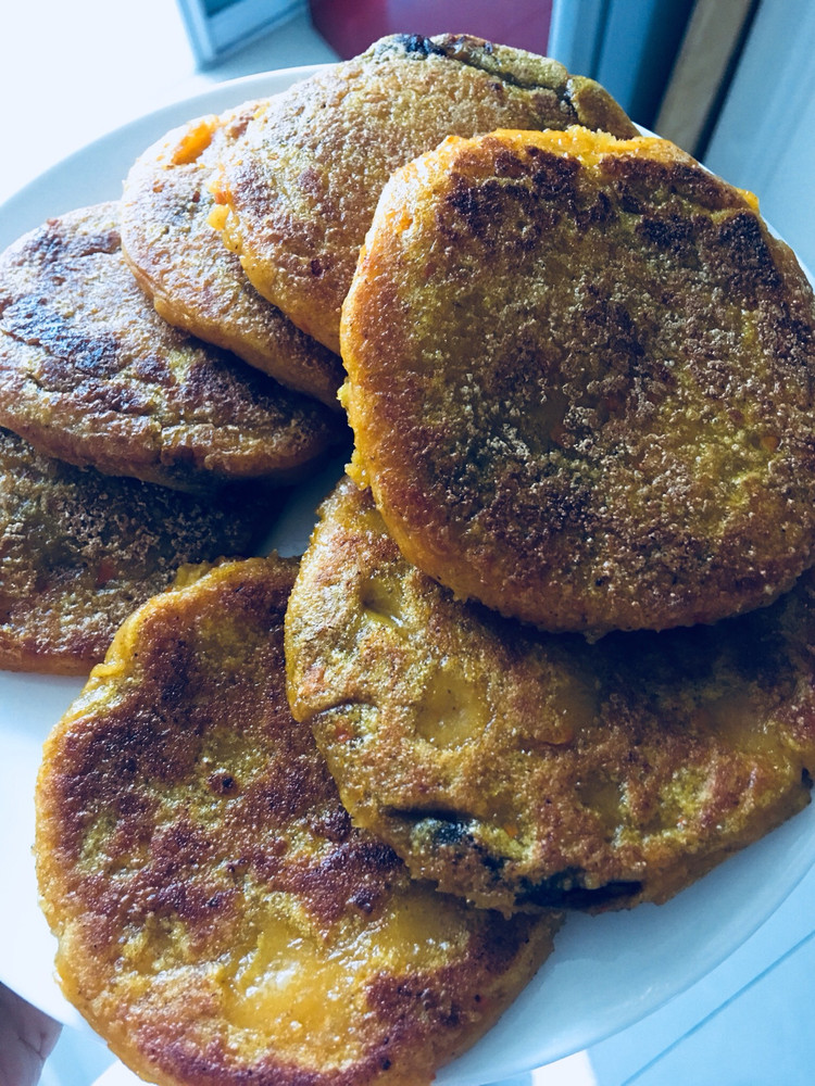 南瓜糯米饼～豆沙馅哟的做法