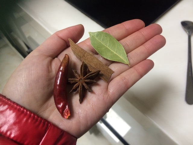 法式牛肉洋葱汤的做法图解3